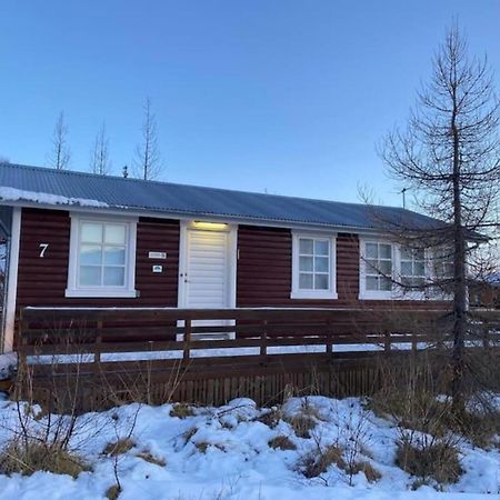 Cozy 2 Bedroom Cottage With Hot Tub 아퀴레이리 외부 사진