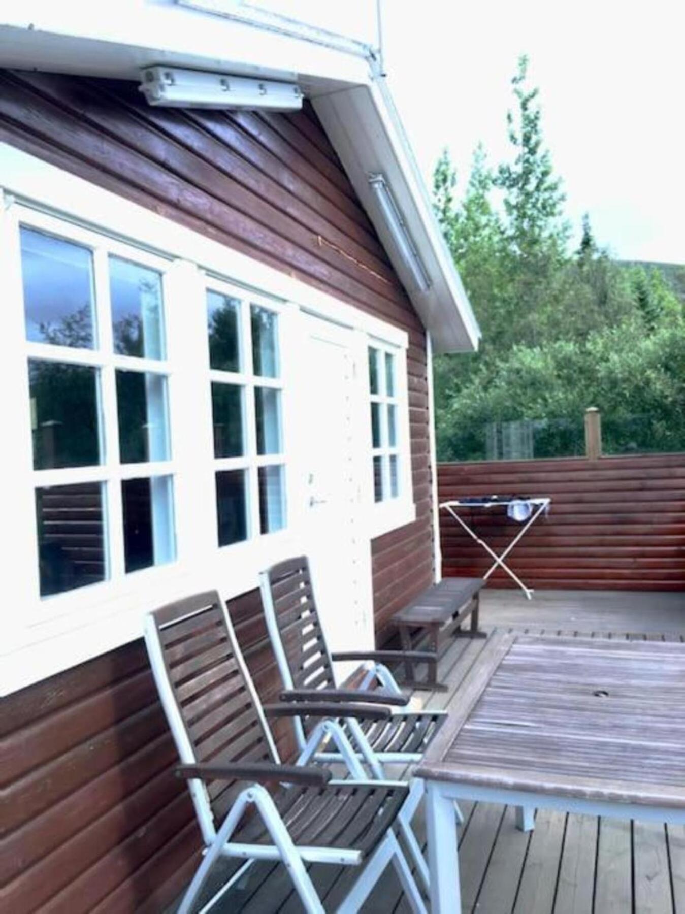 Cozy 2 Bedroom Cottage With Hot Tub 아퀴레이리 외부 사진