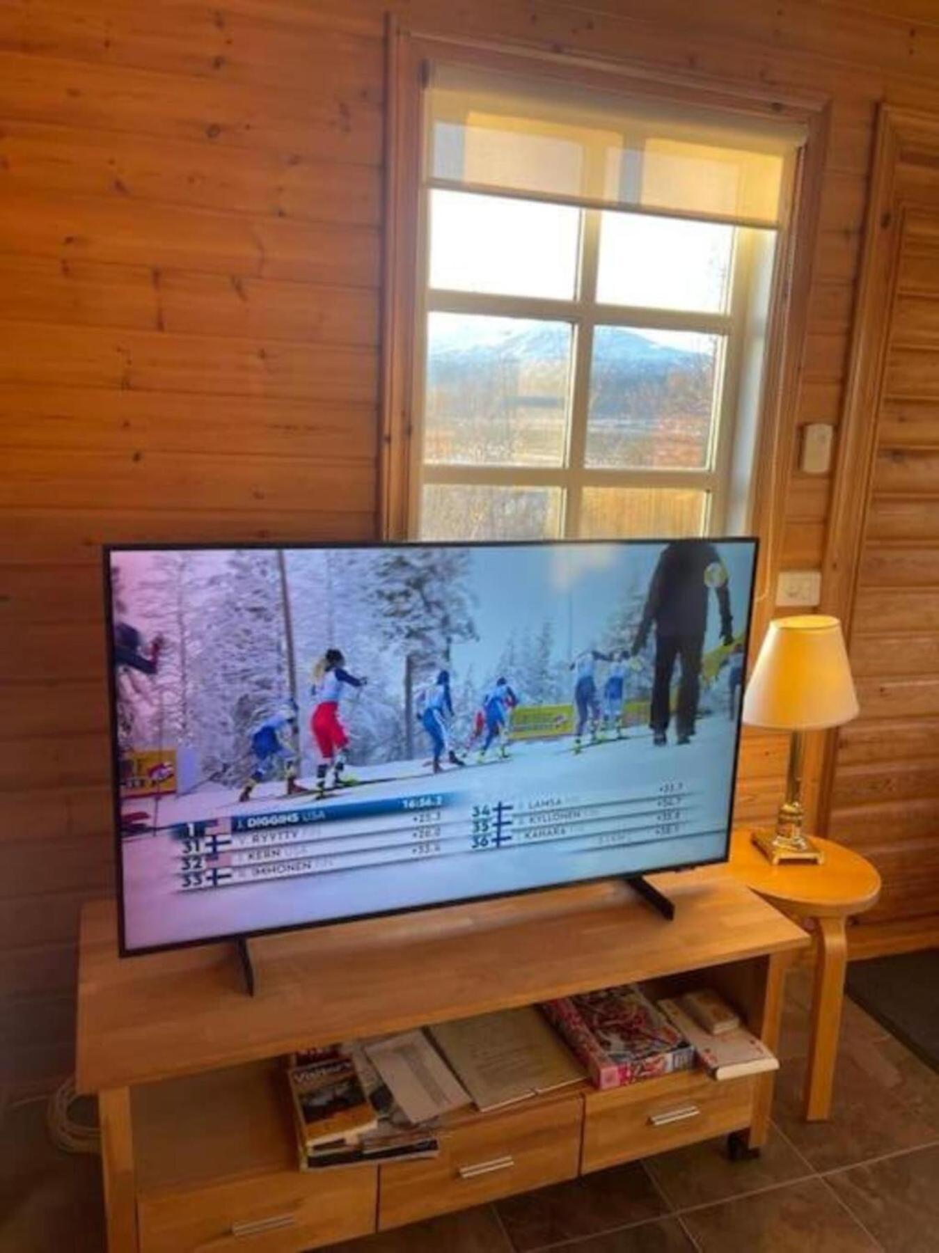 Cozy 2 Bedroom Cottage With Hot Tub 아퀴레이리 외부 사진
