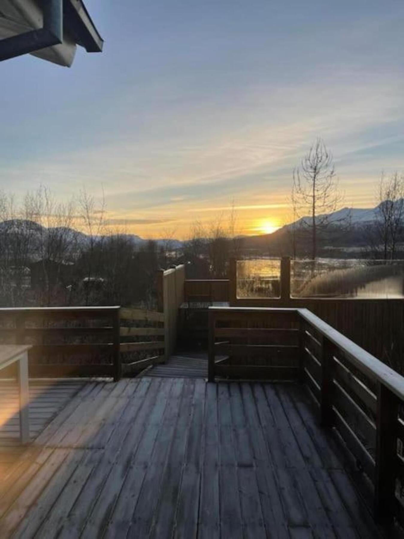 Cozy 2 Bedroom Cottage With Hot Tub 아퀴레이리 외부 사진
